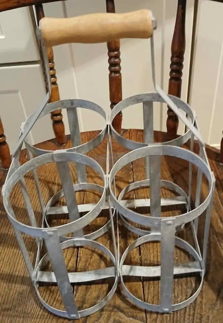 Photo of free Vintage style aluminium (?) Bottle carrier (South Croydon CR2) #1