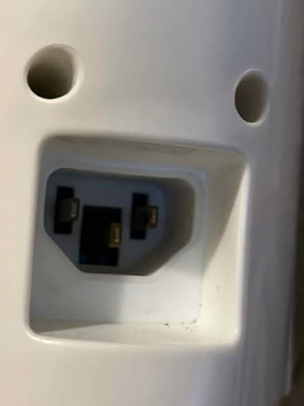 Photo of few items for new place (L5L 5P5) #3