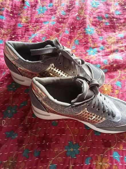 Photo of free Glam ladies comfy Trainers size UK 6 (Tollesbury CM9) #3