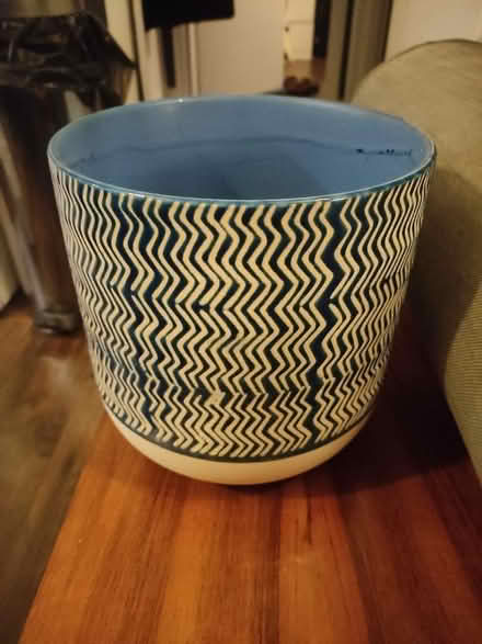 Photo of free Ceramic plant pot (Stroud Green N4) #1
