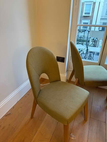 Photo of free Dining table and 6 chairs (W11 2QT) #1