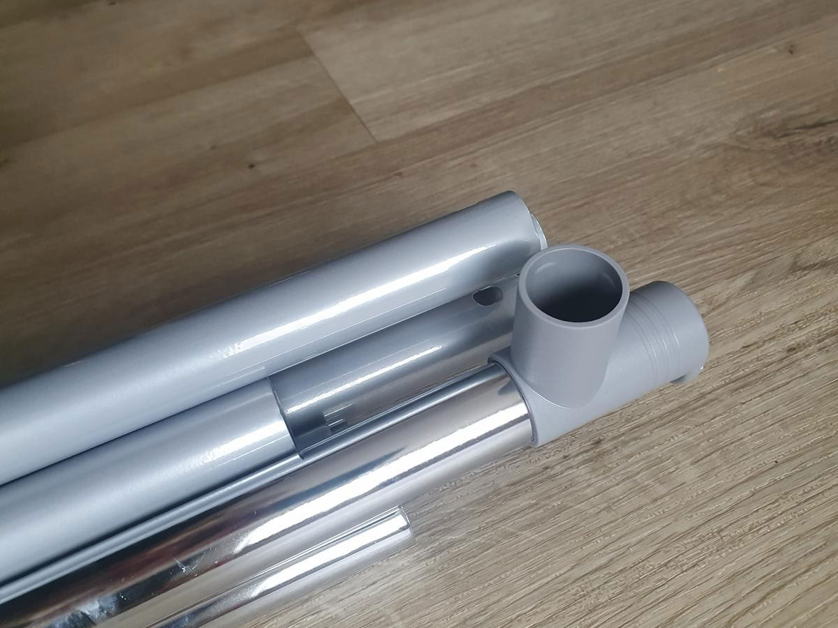 Free: Clothes Rail - slightly broken (Maidenhead, SL6 4)