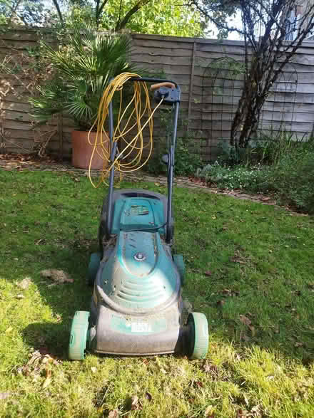 Photo of free Black and Decker lawn mower (Teddington TW11) #1