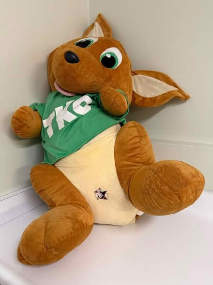 Photo of free Very large brown kangaroo plush toy (Valencia Avenue, Sunnyvale) #1