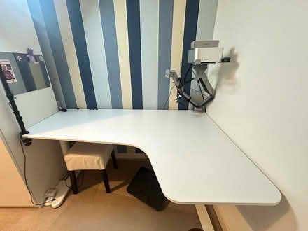Photo of free ikea bekant desk (SE8) #2