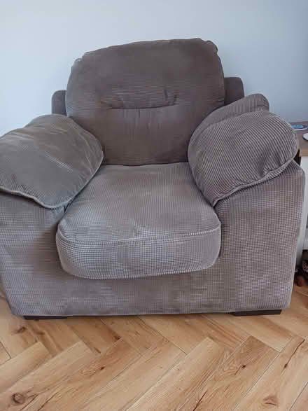 Photo of free Sofa and chair (B280PL) #3