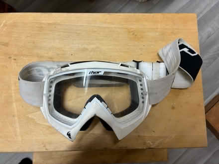 Photo of free Thor Junior MTB Goggles (WR5) #1