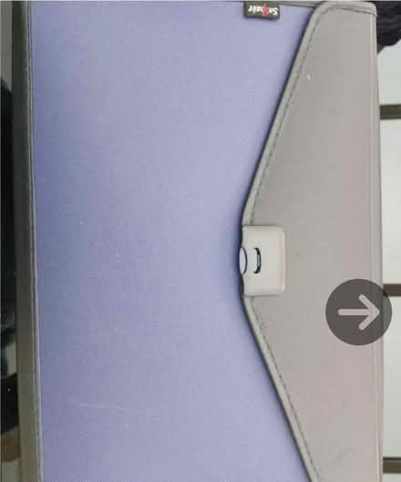 Photo of free Expanding Wallet (Yate BS37) #1