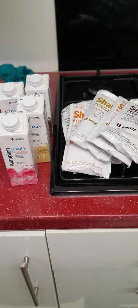Photo of free 4 cartons of protiwn drinks plus various pouches of prote s (Welling DA16) #1