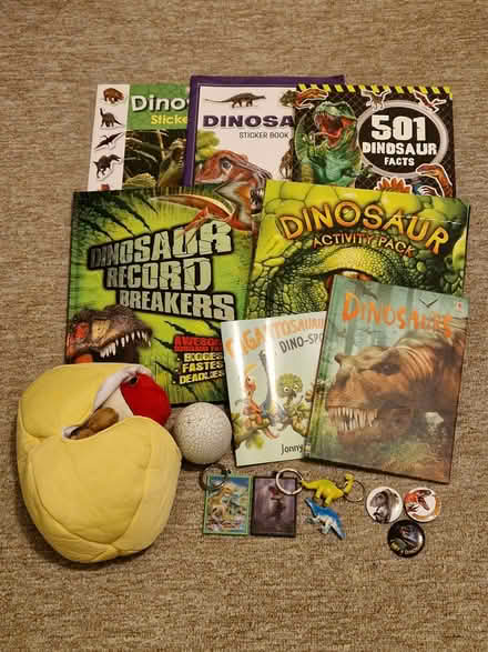 Photo of free Dinosaur bundle (Roslin EH25) #1