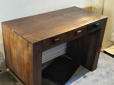 Photo of free Desk (SE41YP) #1