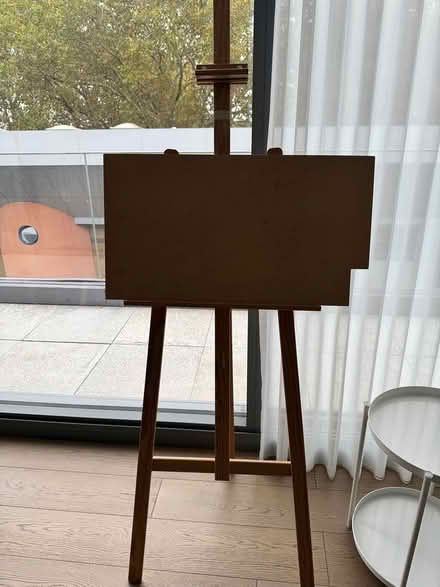 Photo of free Easel (hackney, E2) #3