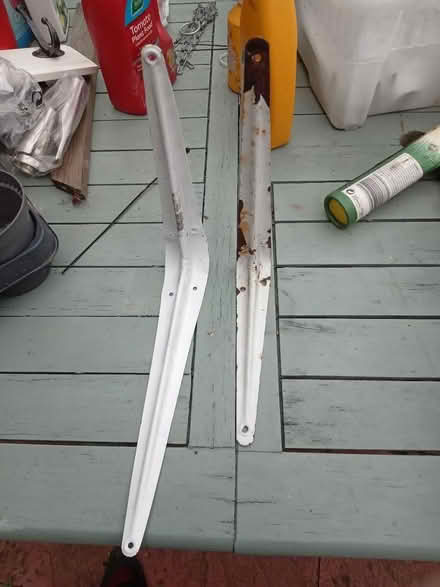Photo of free Shelf brackets (Hanworth TW13) #1