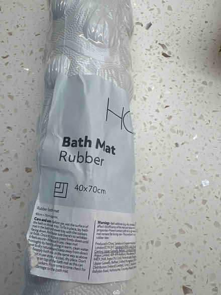 Photo of free White rubber bath mat (Boxmoor, Hemel Hempstead) #1