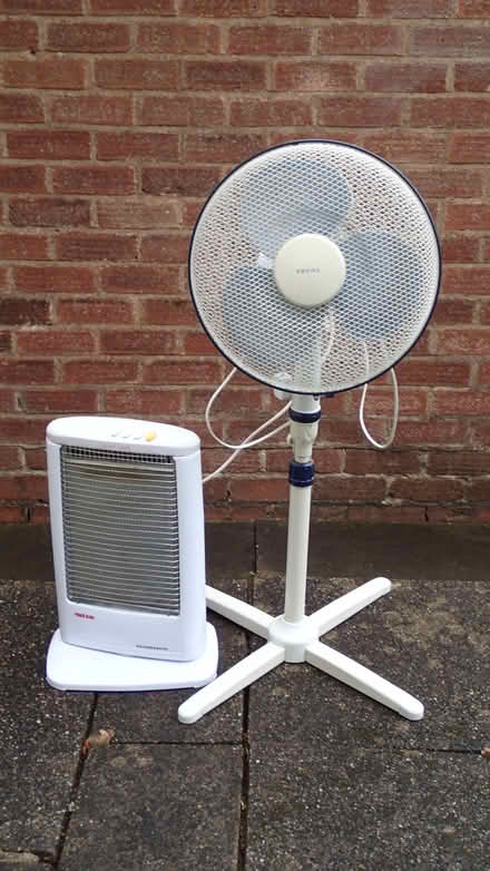 Photo of free Tefal pedestal fan and halogen electric fire (Bartley Green B32) #1