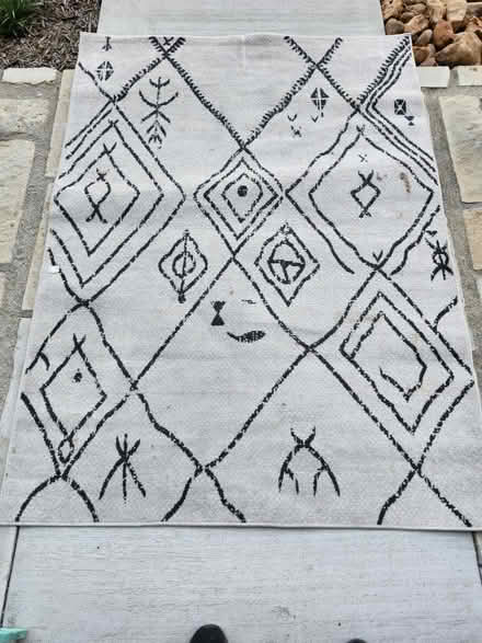 Photo of free 4' x 6' Rug (76102) #1
