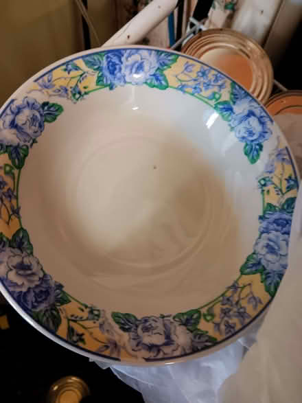 Photo of free 8 Dinner Plates, side plates, bowls Cups and Saucers (Knaresborough HG5) #2