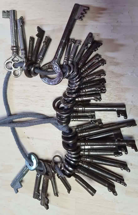 Photo of free Bunch of Victorian keys (Craven Road CV21) #1