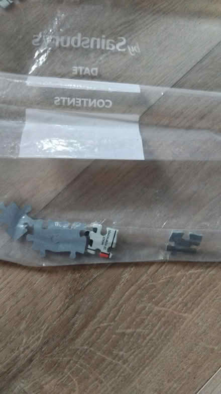 Photo of free Jifsaw (Leith st EH1) #3