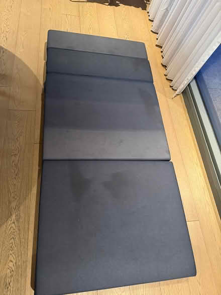 Photo of free foldable floor mattress (hackney, E2) #2