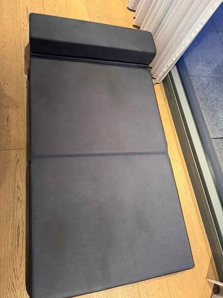 Photo of free foldable floor mattress (hackney, E2) #3