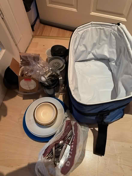 Photo of free Few random kitchen items (Gorebridge EH23) #2