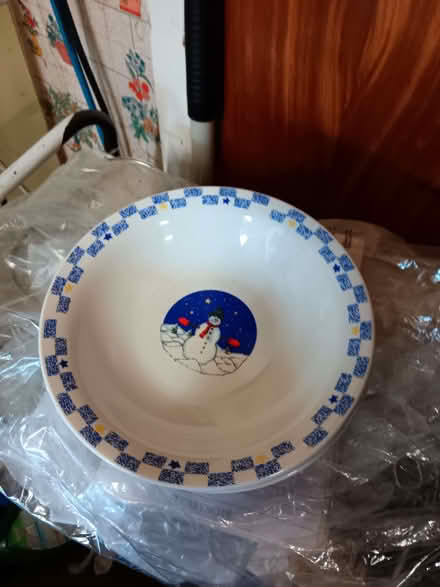 Photo of free Snowman patterned Plates and Bowls (Knaresborough HG5) #2