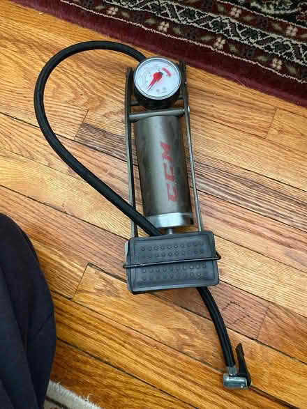 Photo of free Tire pump (Leaside) #1