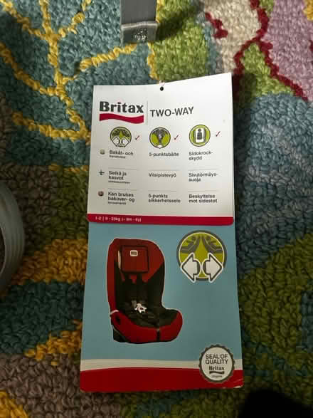 Photo of free Britax Two-Way Elite Car Seat (Peasedown St John, Bath.) #4