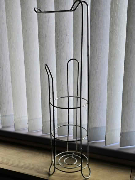 Photo of free Silver toilet roll holder (Johnstone) #1