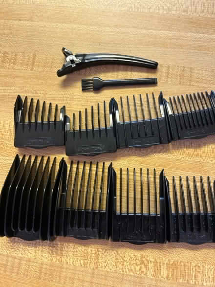 Photo of free Remington vacuum razor (East Hollywood) #3