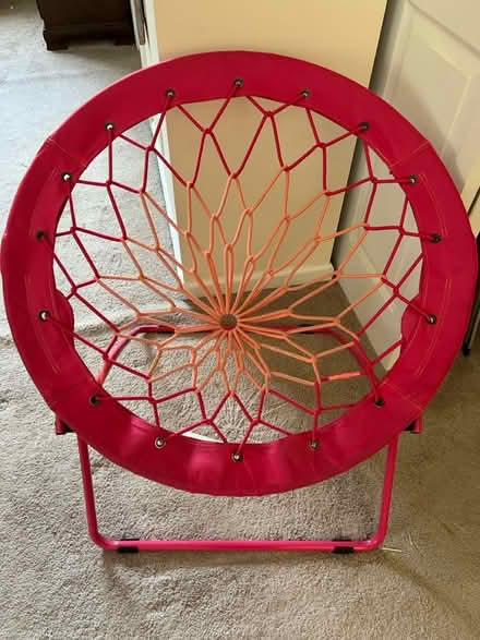 Photo of free Foldable Pink Bungee Chair (Jenney's Run neighborhood) #1