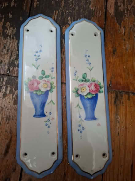 Photo of free ceramic door plates (Fortis Green N10) #1