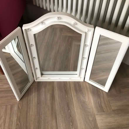Photo of free Mirror (Sk8 5lz) #1