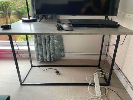 Photo of free Desk good condition (Teddington TW11) #1