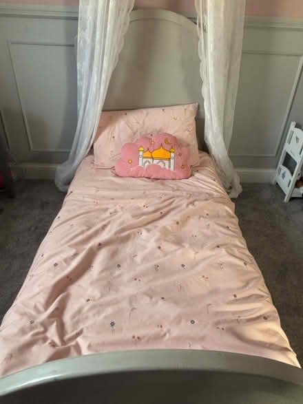 Photo of free Toddler bed, matress and quilt set (Liverpool Speke) #3