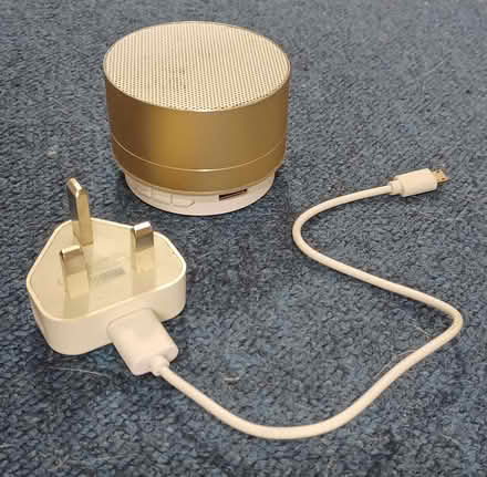 Photo of free Bluetooth Speaker and lead (Primrose LA1) #1