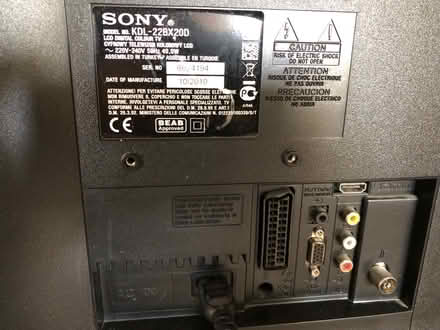 Photo of free Sony Bravia 22” Digital TV with DVD (Forest Wood LD8) #4