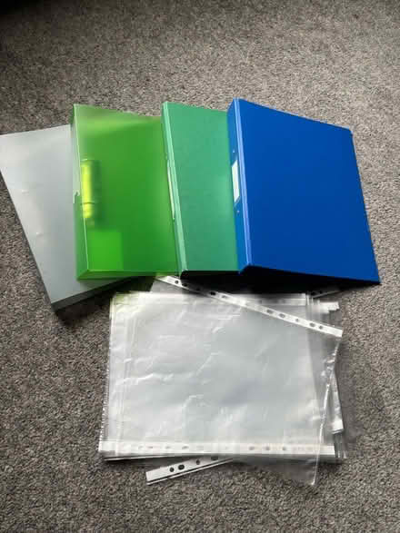 Photo of free A4 ring binders. (Frizinghall BD9) #1