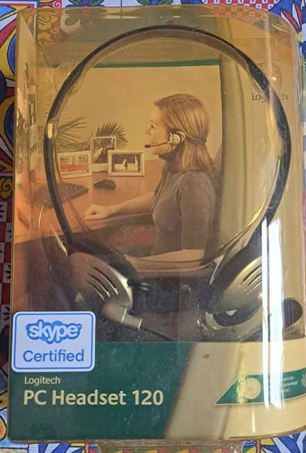 Photo of free PC Headset & Mic' - Unused - Old! S10 (Crookes S10) #1