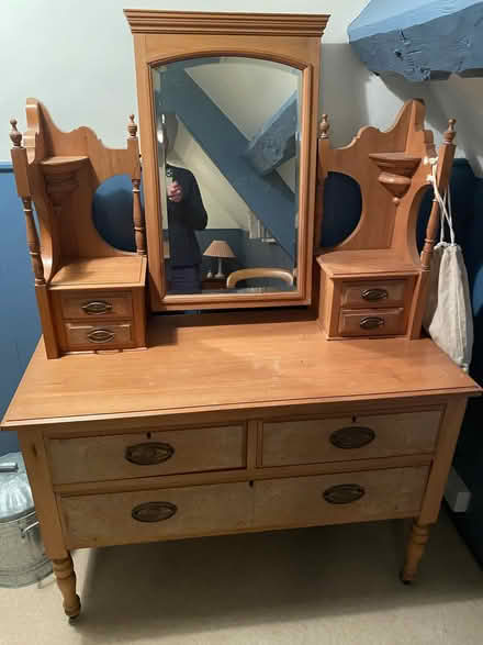 Photo of free Dressing table with mirror (Stinchcombe GL11) #1
