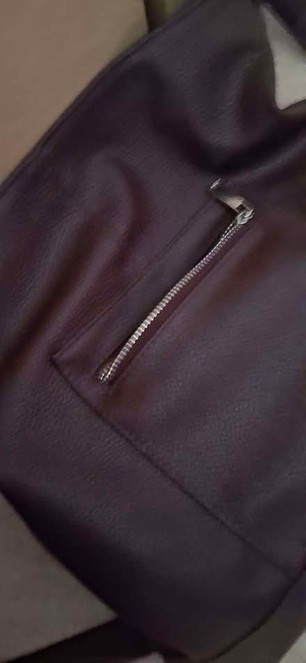 Photo of free used red long handle cross the body bag (Wigmore LU2) #3