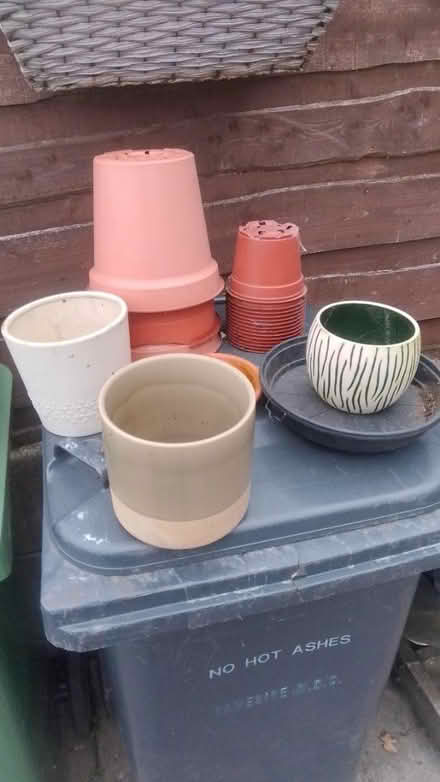 Photo of free Plant pots (Ronnis mount OL7) #1