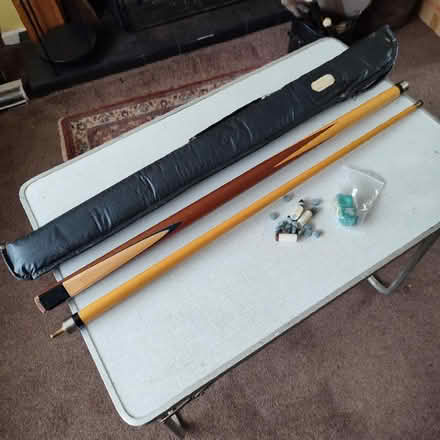 Photo of free 2 piece snooker cue (Knowle FY2) #1