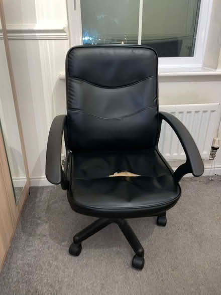 Photo of free Comfortable Leather Swivel Chair (Monkwick CO2) #2