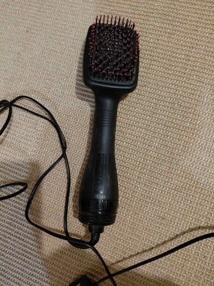 Photo of free Revlon hair styler brush (GU14) #1