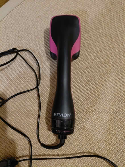 Photo of free Revlon hair styler brush (GU14) #2
