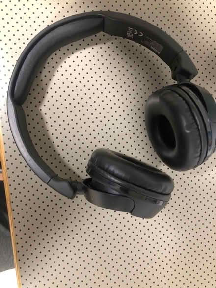 Photo of free Bluetooth headset (Haddon) #1