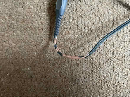 Photo of free Philips Rechargeable Razor and stand (Walker) #2