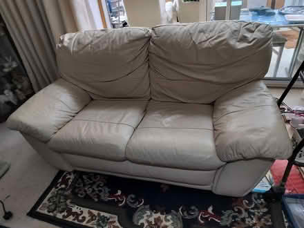 Photo of free Cream Leather Sofa (Sutton Courtenay OX14) #2